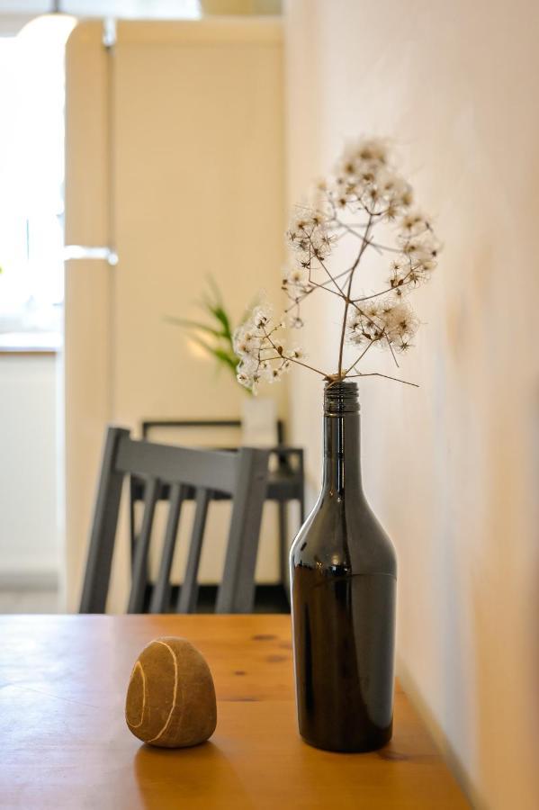 The Simple Place - Close To Slaveykov Square By Flat Mаnager Sofia Luaran gambar
